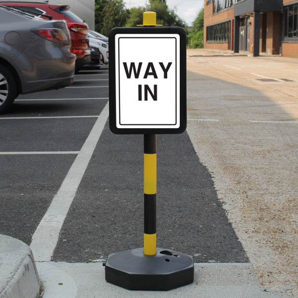 Temporary Signpost – WAY IN