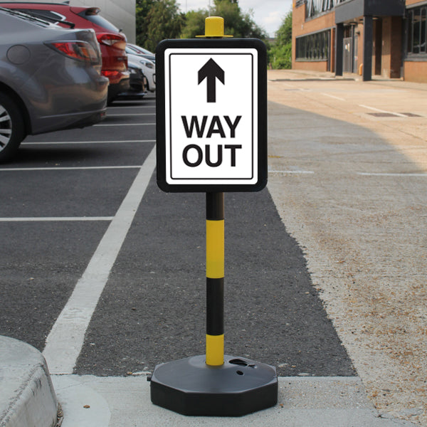 Temporary Signpost – Way Out – Arrow Up