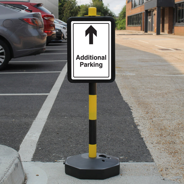 Temporary Signpost – Additional Parking – Arrow Up