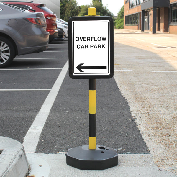 Temporary Signpost – Overflow Car Park – Arrow Left