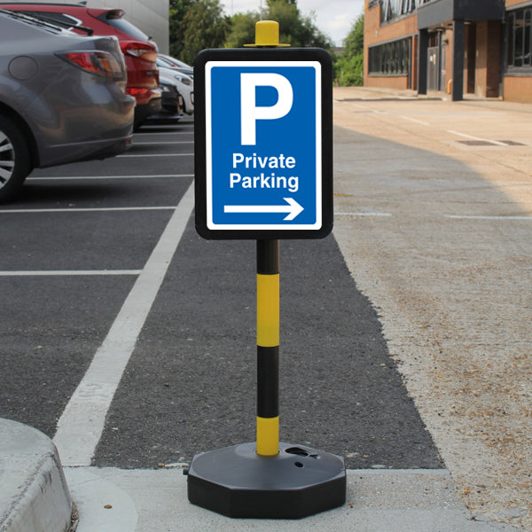 Temporary Signpost – Private Parking – Mandatory Blue Parking – Arrow Right