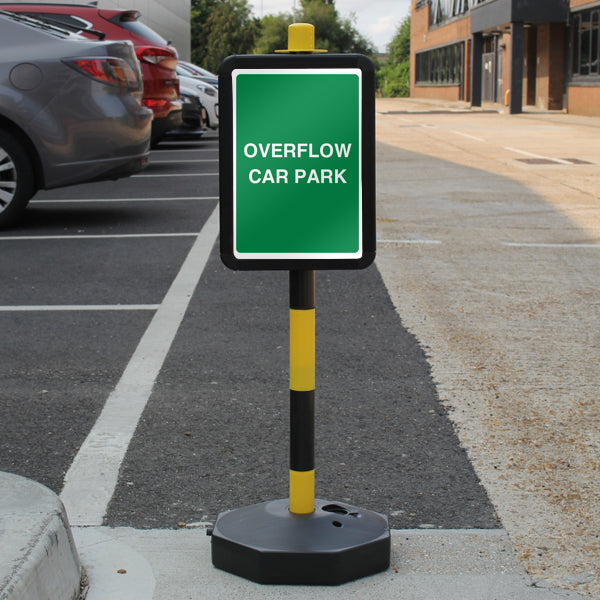 Temporary Signpost – Overflow Car Park – Green