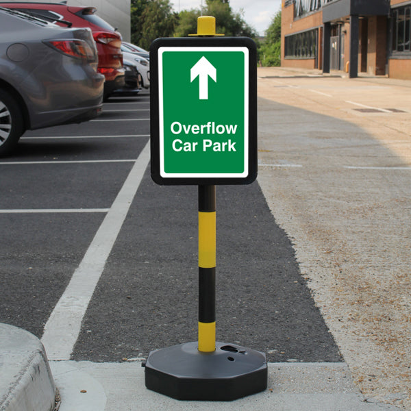 Temporary Signpost – Overflow Car Park – Green Arrow Up