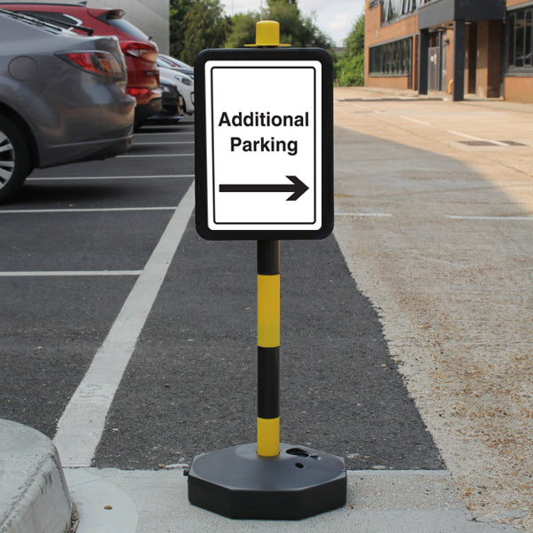 Temporary Signpost – Addition Parking – Arrow Right
