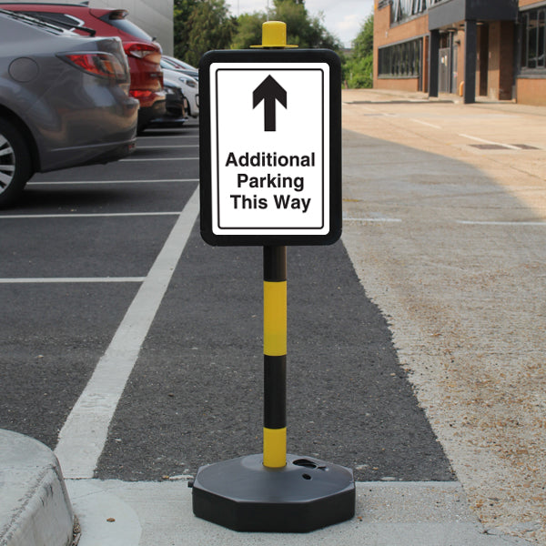 Temporary Signpost – Additional Parking This Way – Arrow Up