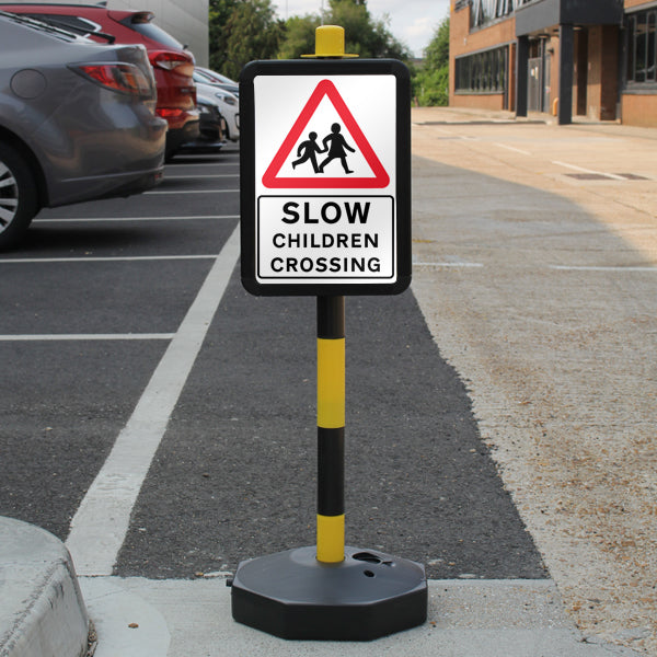 Temporary Signpost – Slow Children Crossing