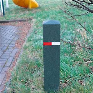 Berkeley Recycled Rubber Bollard