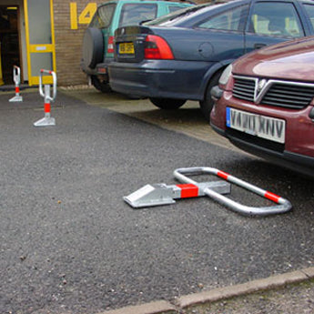 Commander Drop Down Parking Frame Post